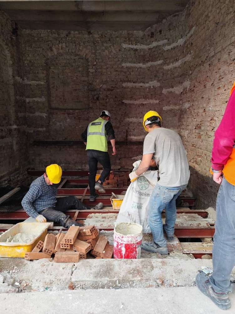 Carrying a sack of mortar, building site in Istanbul